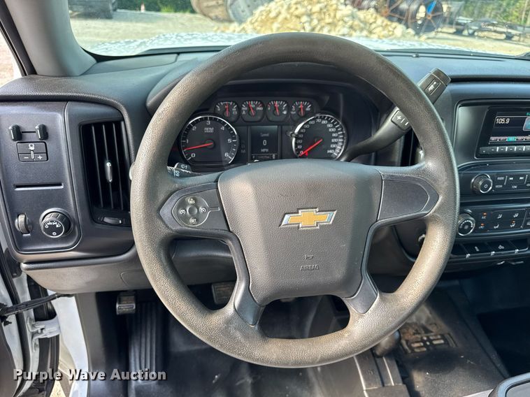 image for item DJ9533 2015 Chevrolet Silverado 1500 Double Cab pickup truck