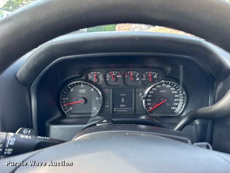 image for item DJ9533 2015 Chevrolet Silverado 1500 Double Cab pickup truck