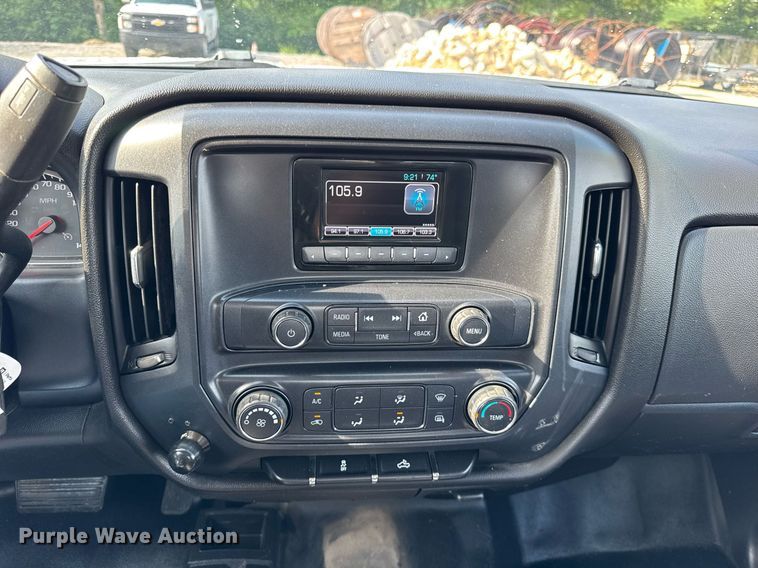 image for item DJ9533 2015 Chevrolet Silverado 1500 Double Cab pickup truck