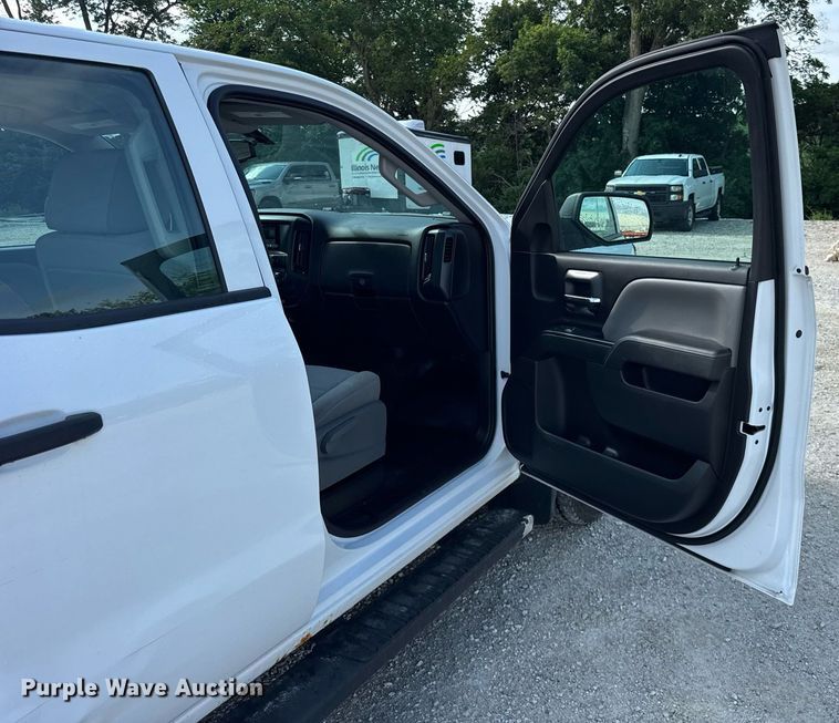 image for item DJ9533 2015 Chevrolet Silverado 1500 Double Cab pickup truck