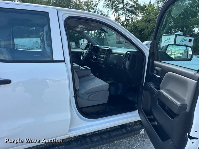 image for item DJ9533 2015 Chevrolet Silverado 1500 Double Cab pickup truck