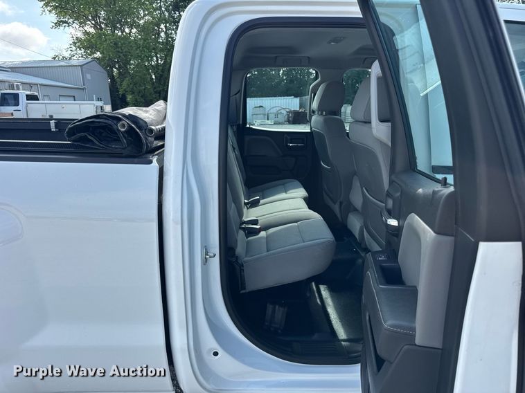 image for item DJ9533 2015 Chevrolet Silverado 1500 Double Cab pickup truck