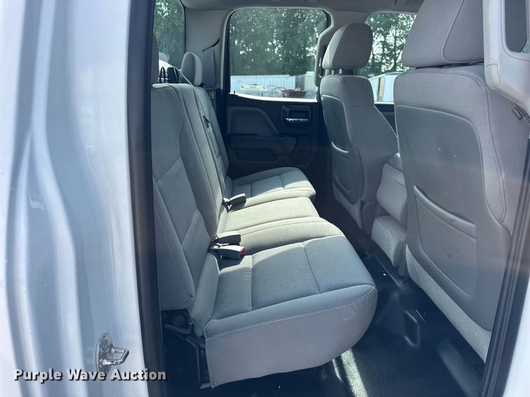 image for item DJ9533 2015 Chevrolet Silverado 1500 Double Cab pickup truck