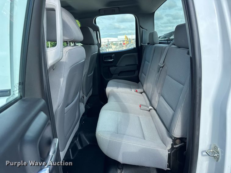 image for item DJ9533 2015 Chevrolet Silverado 1500 Double Cab pickup truck