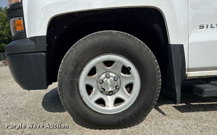 image for item DJ9533 2015 Chevrolet Silverado 1500 Double Cab pickup truck