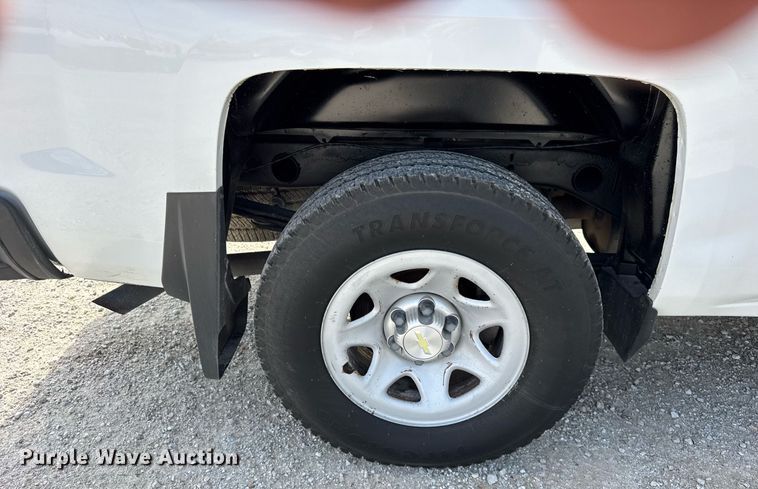 image for item DJ9533 2015 Chevrolet Silverado 1500 Double Cab pickup truck