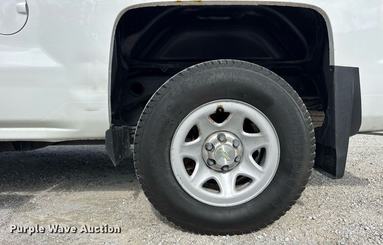 image for item DJ9533 2015 Chevrolet Silverado 1500 Double Cab pickup truck