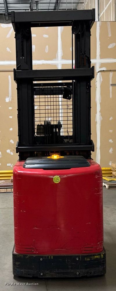 image for item DJ9633 2016 Raymond 5600 order picker