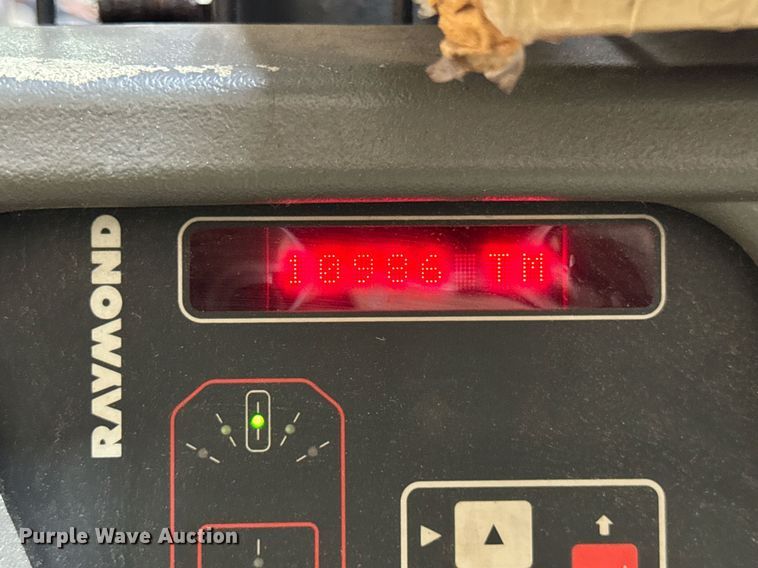 image for item DJ9633 2016 Raymond 5600 order picker