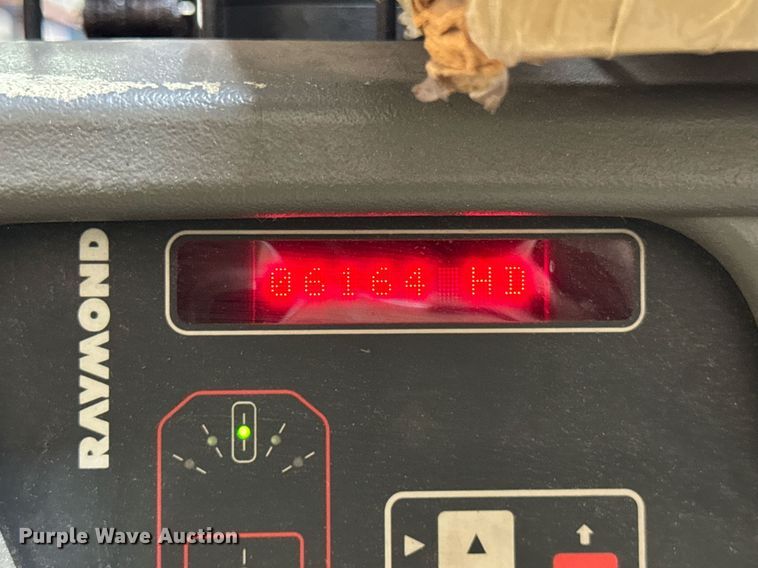 image for item DJ9633 2016 Raymond 5600 order picker