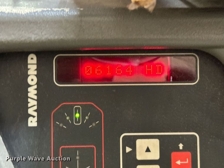 image for item DJ9633 2016 Raymond 5600 order picker