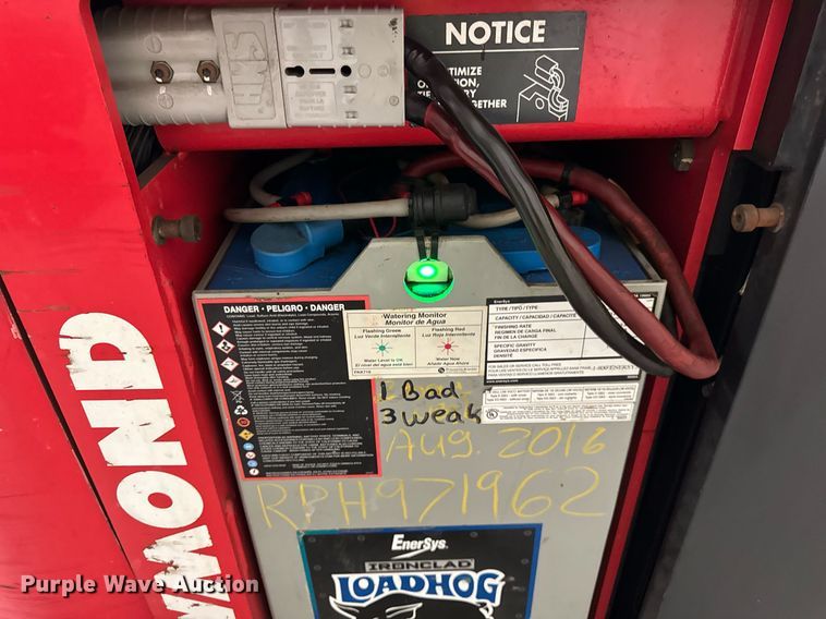 image for item DJ9633 2016 Raymond 5600 order picker