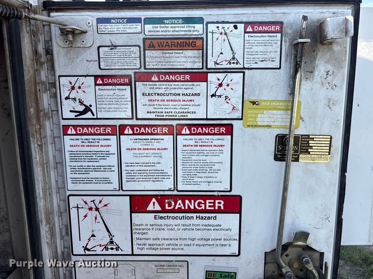 image for item DM1952 2014 Dodge Ram 5500 utility / service truck