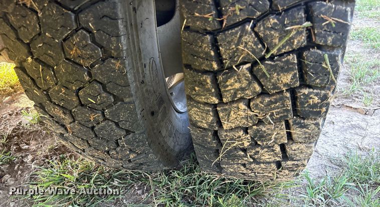 image for item DM1952 2014 Dodge Ram 5500 utility / service truck