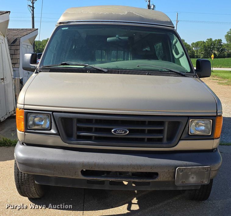 image for item DR3821 2007 Ford E250 handicap accessible van