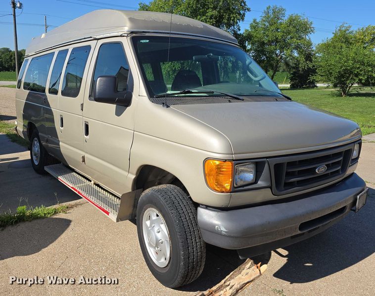 image for item DR3821 2007 Ford E250 handicap accessible van