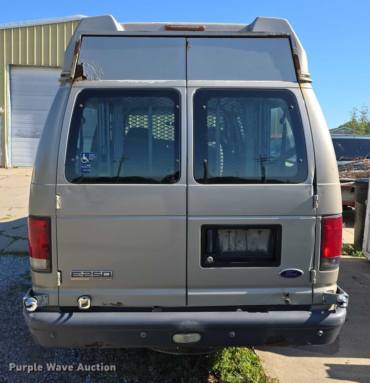 image for item DR3821 2007 Ford E250 handicap accessible van