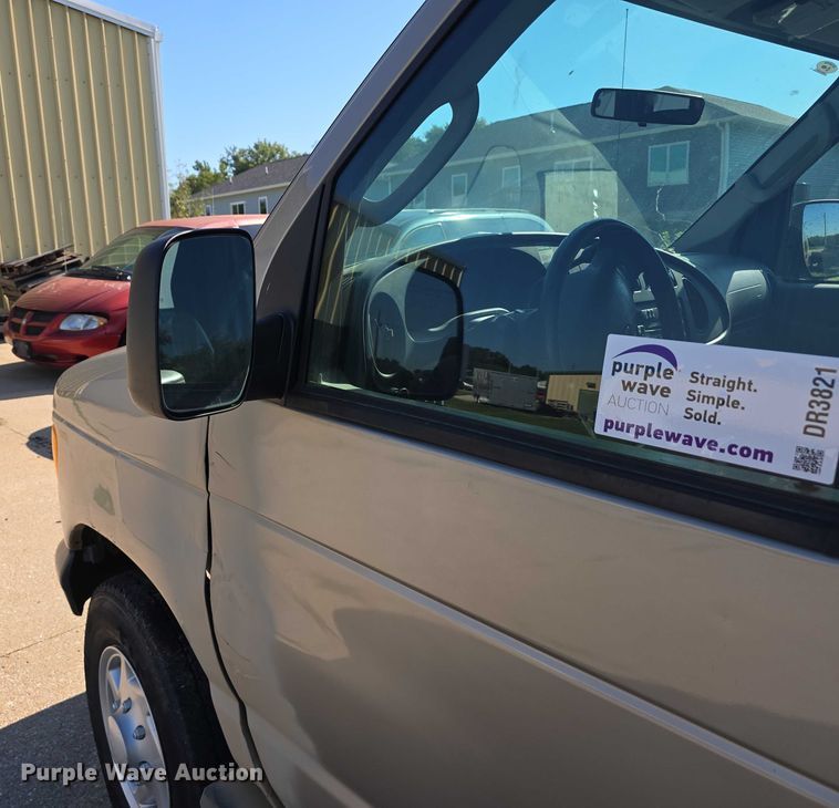 image for item DR3821 2007 Ford E250 handicap accessible van