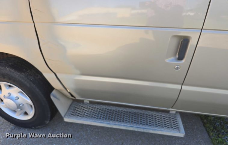 image for item DR3821 2007 Ford E250 handicap accessible van