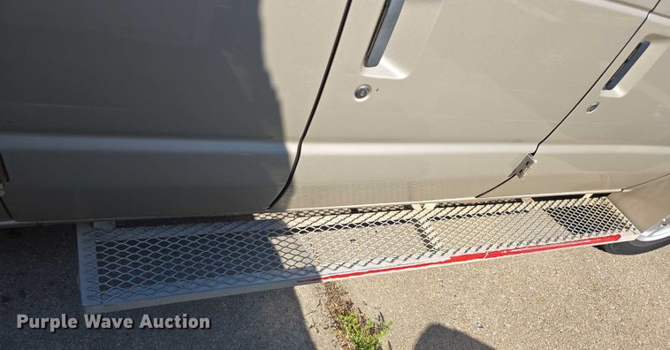 image for item DR3821 2007 Ford E250 handicap accessible van