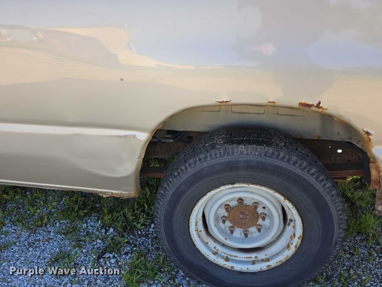 image for item DR3821 2007 Ford E250 handicap accessible van