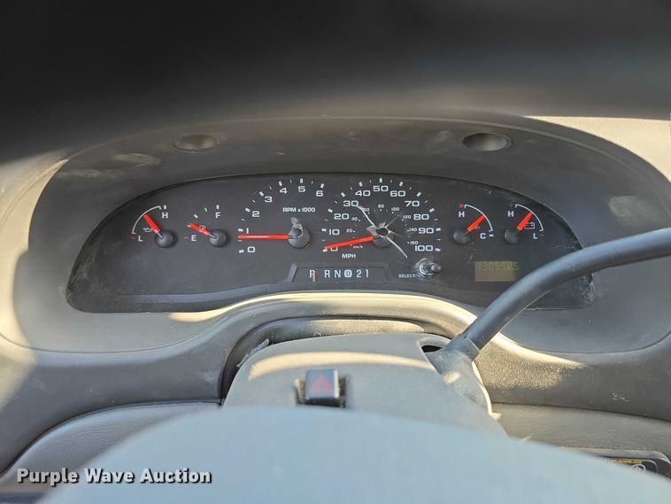 image for item DR3821 2007 Ford E250 handicap accessible van