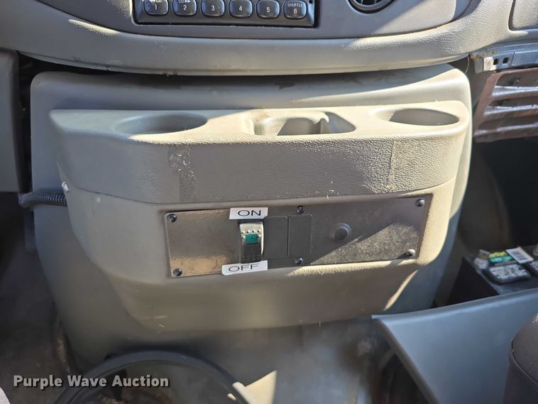 image for item DR3821 2007 Ford E250 handicap accessible van