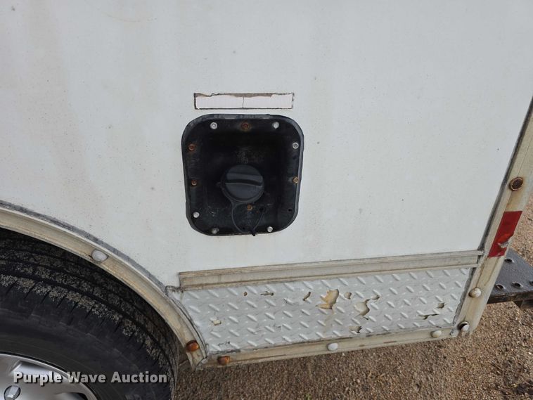 image for item DR3875 2001 Ford E350 Super Duty box truck