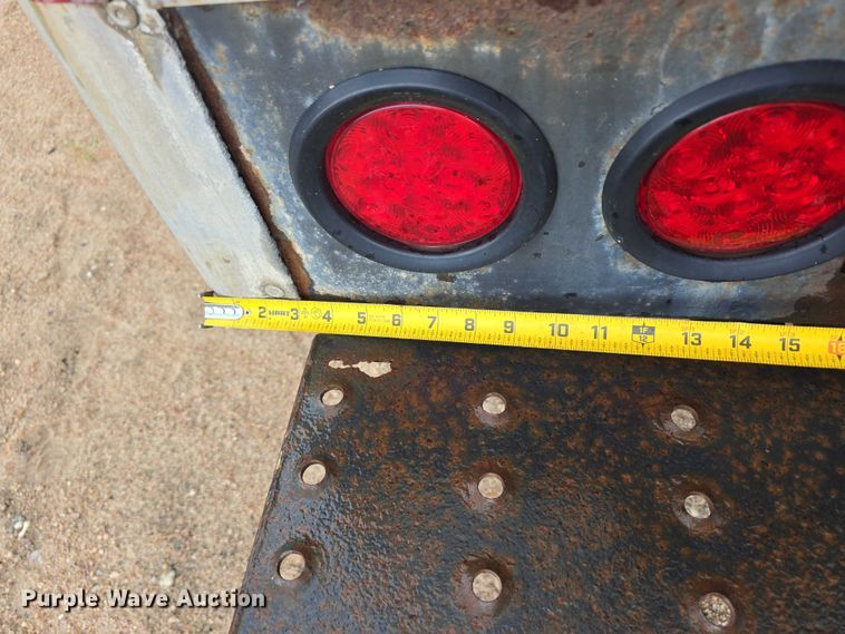 image for item DR3875 2001 Ford E350 Super Duty box truck