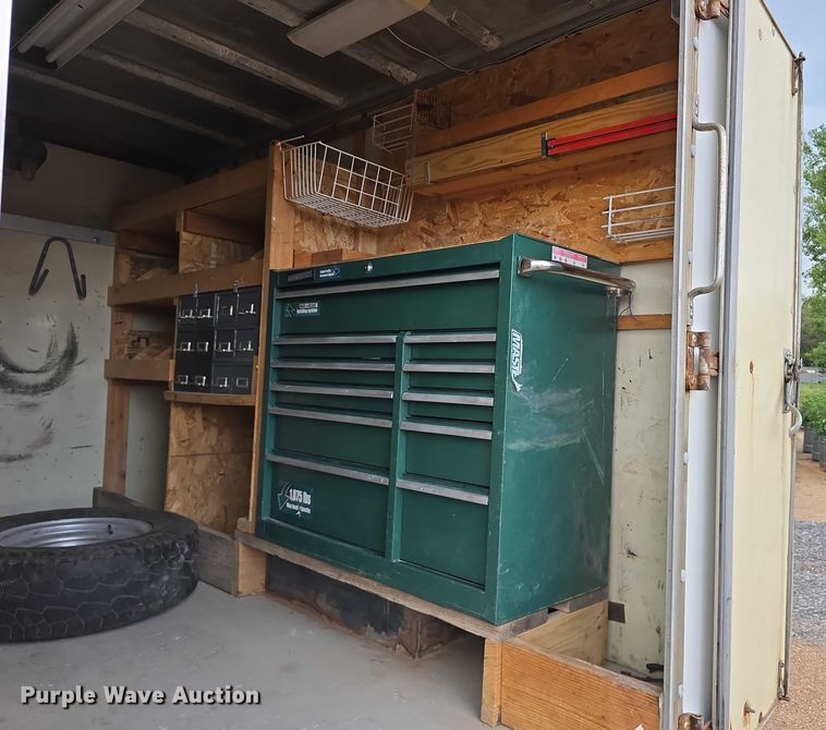 image for item DR3875 2001 Ford E350 Super Duty box truck