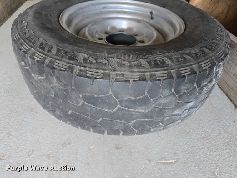 image for item DR3875 2001 Ford E350 Super Duty box truck