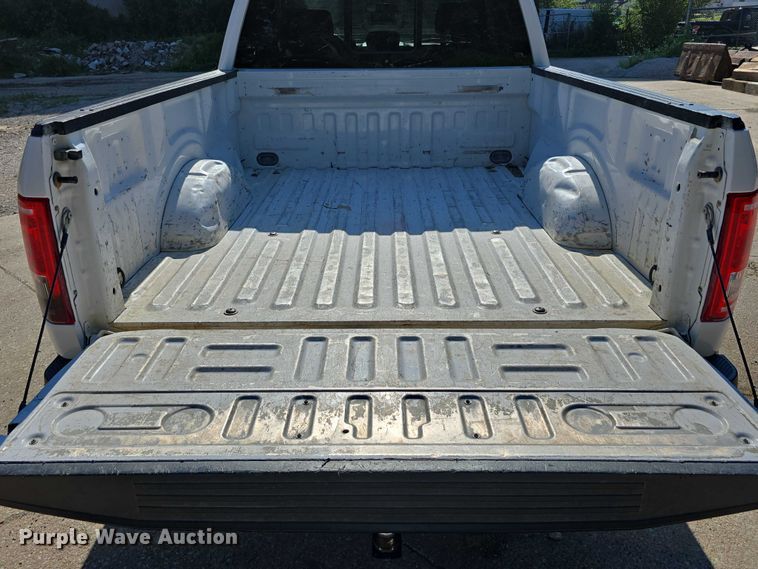 image for item DR3881 2017 Ford F150 XL SuperCab pickup truck