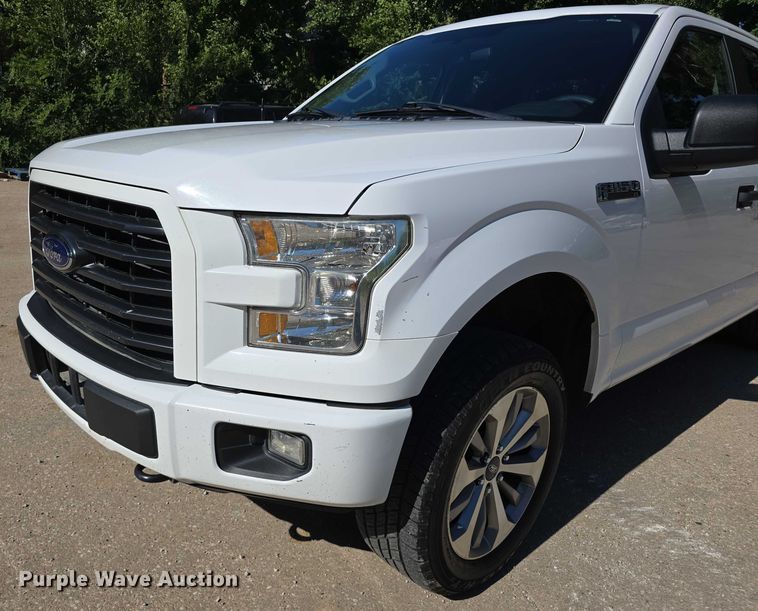 image for item DR3881 2017 Ford F150 XL SuperCab pickup truck