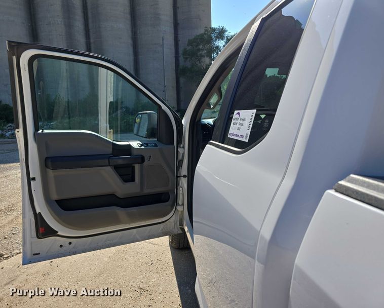 image for item DR3881 2017 Ford F150 XL SuperCab pickup truck