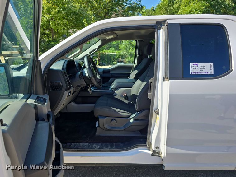 image for item DR3881 2017 Ford F150 XL SuperCab pickup truck