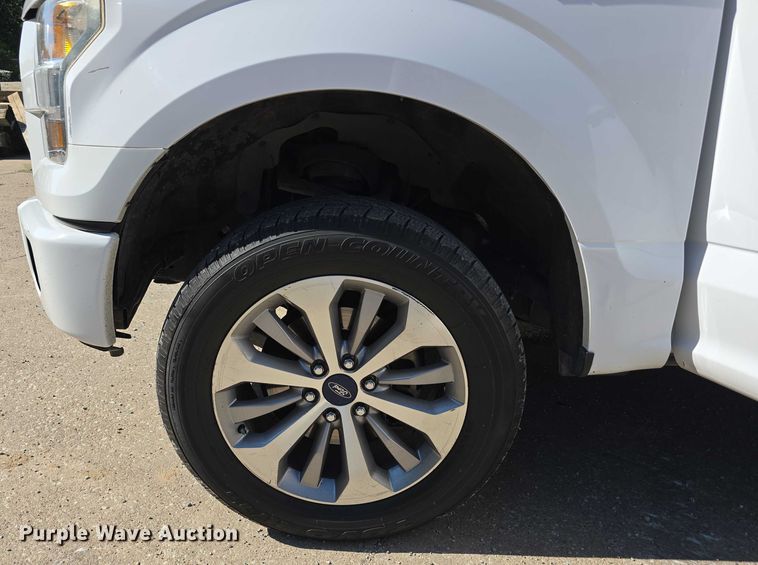 image for item DR3881 2017 Ford F150 XL SuperCab pickup truck