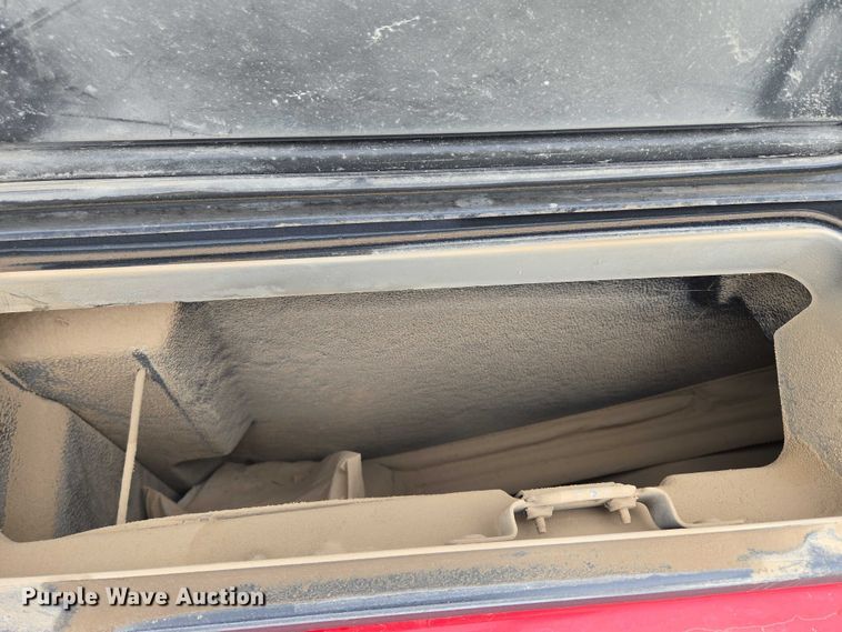 image for item DR3883 2010 Chevrolet Avalanche LTZ  Crew Cab pickup truck