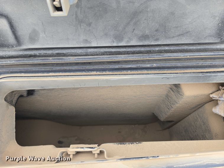 image for item DR3883 2010 Chevrolet Avalanche LTZ  Crew Cab pickup truck