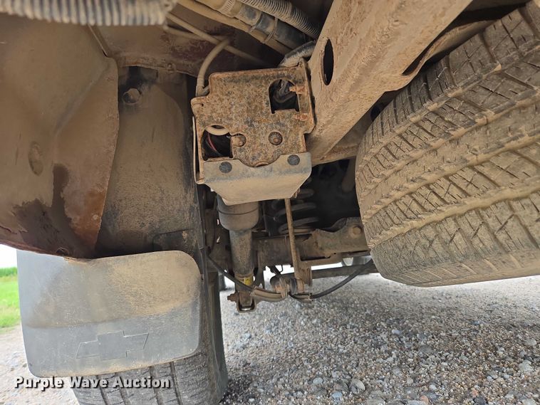 image for item DR3883 2010 Chevrolet Avalanche LTZ  Crew Cab pickup truck