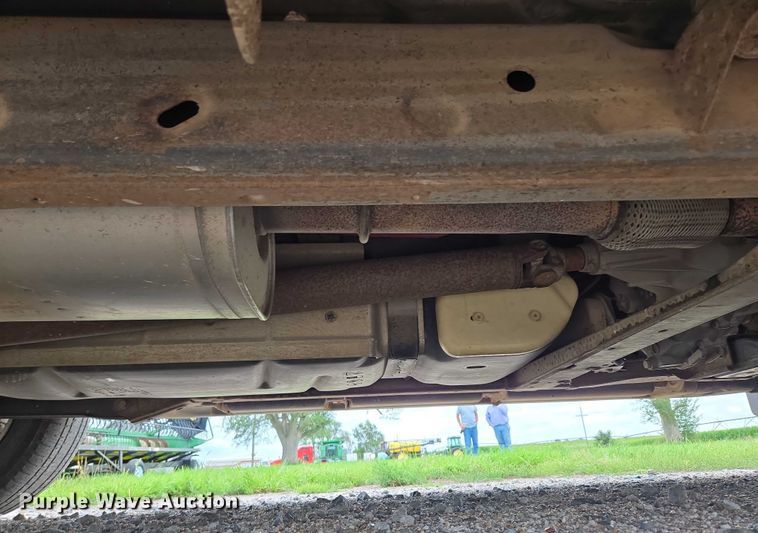 image for item DR3883 2010 Chevrolet Avalanche LTZ  Crew Cab pickup truck