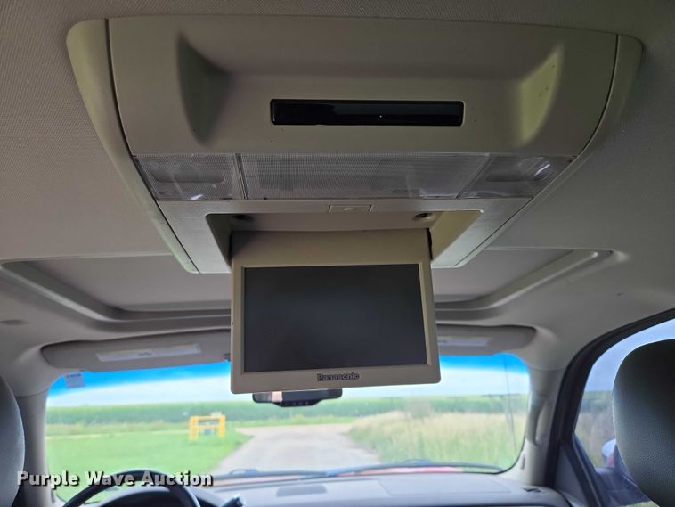 image for item DR3883 2010 Chevrolet Avalanche LTZ  Crew Cab pickup truck