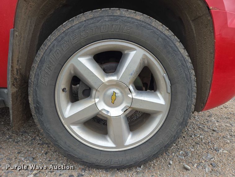 image for item DR3883 2010 Chevrolet Avalanche LTZ  Crew Cab pickup truck