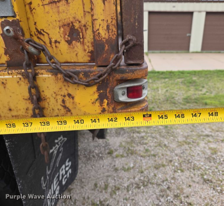 image for item DR3885 1970 Ford F750 dump truck