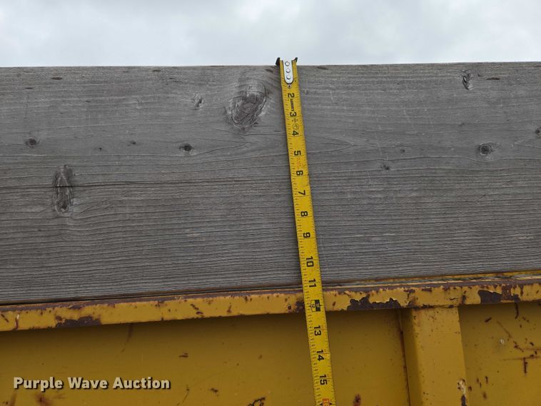 image for item DR3885 1970 Ford F750 dump truck