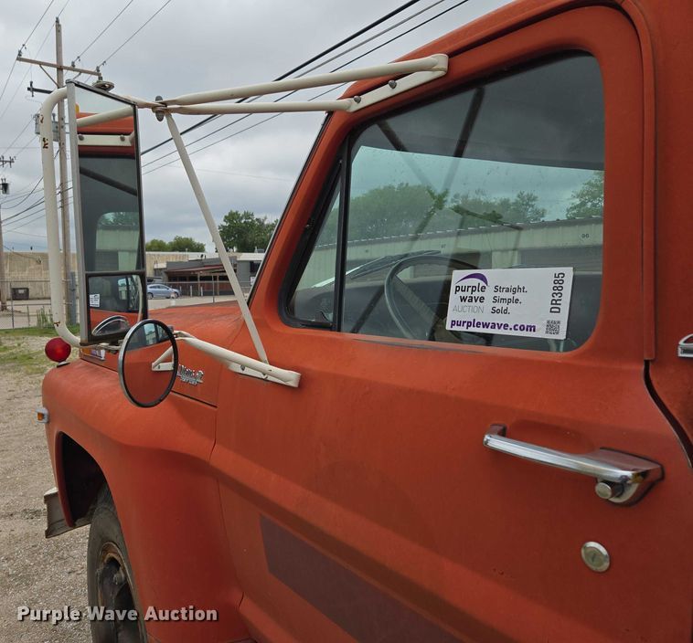 image for item DR3885 1970 Ford F750 dump truck