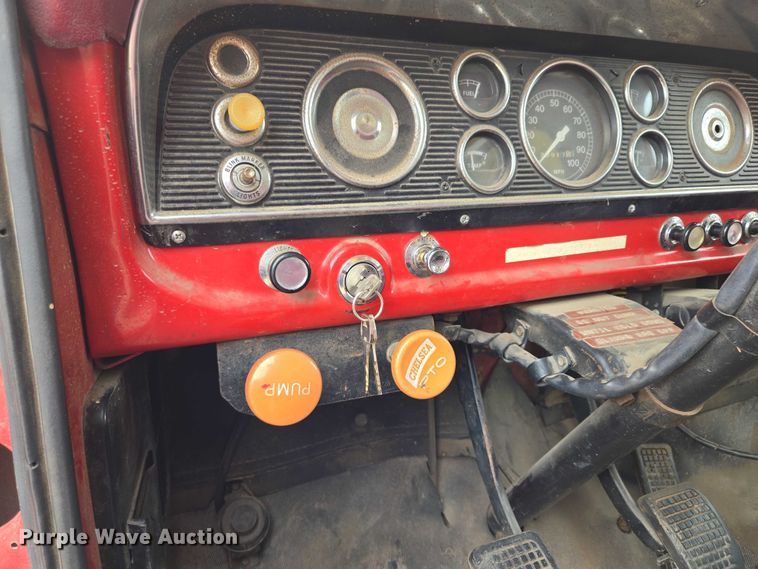 image for item DR3885 1970 Ford F750 dump truck