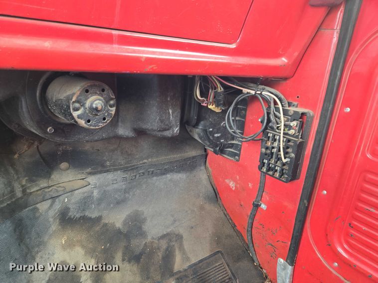 image for item DR3885 1970 Ford F750 dump truck