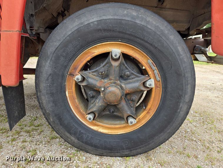 image for item DR3885 1970 Ford F750 dump truck