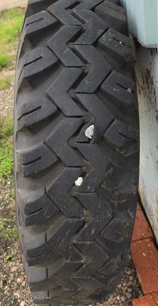 image for item DR3885 1970 Ford F750 dump truck