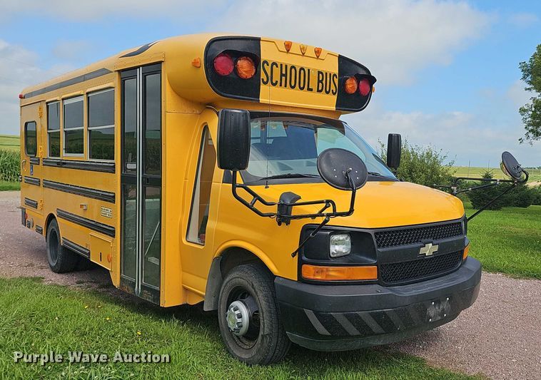 image for item DR3914 2009 Chevrolet Express school bus